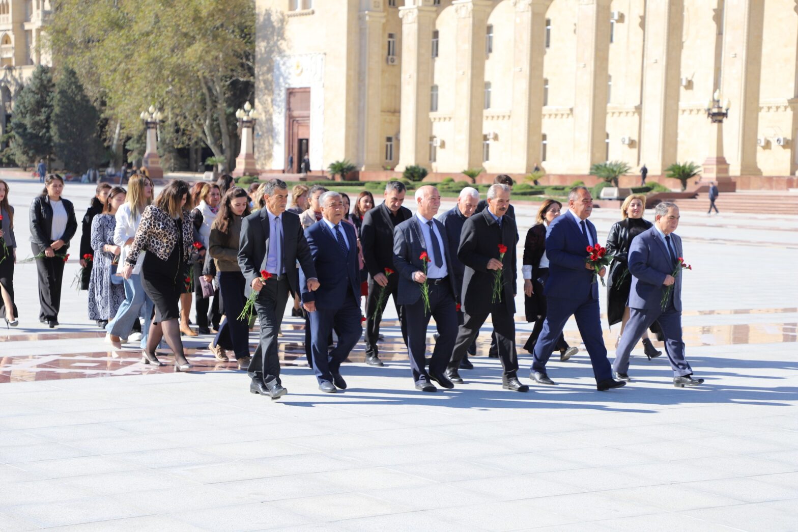 1 NOYABR – KƏND TƏSƏRRÜFATI İŞÇİLƏRİNİN PEŞƏ BAYRAMI MÜNASİBƏTİLƏ TƏDBİR KEÇİRİLİB