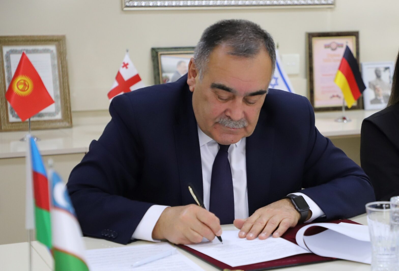 BMTBETİ İLƏ ÖZBƏKİSTAN BİTKİ KARANTİNİ VƏ MÜHAFİZƏSİ ETİ ARASINDA ƏMƏKDAŞLIQ MEMORANDUMU İMZALANIB