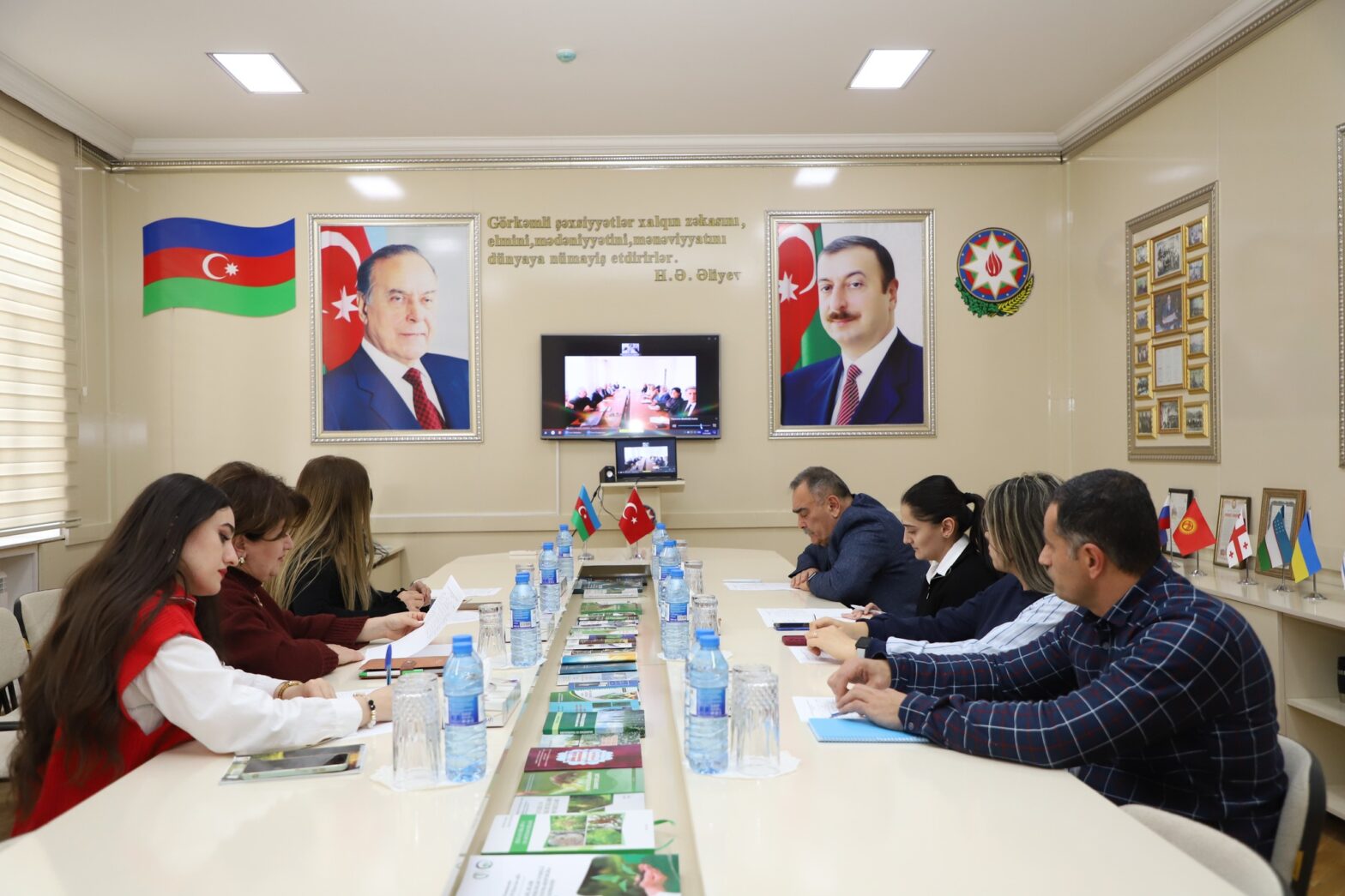 ŞƏRQİ ANADOLU KƏND TƏSƏRRÜFATI TƏDQİQAT İNSTİTUTU ARASINDA ONLAYN GÖRÜŞ KEÇİRİLİB