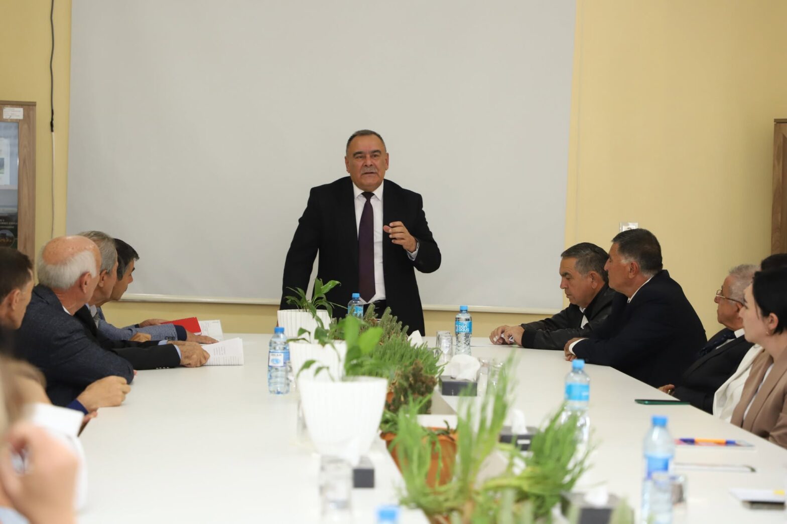 DÖVLƏT PROQRAMINDAN İRƏLİ GƏLƏN VƏZİFƏLƏR MÜZAKİRƏ OLUNUB